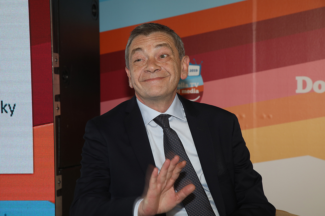 Festival della TV e dei Nuovi Media 2019_328.jpg - L'Europa è ancora nel nostro futuro? Il consueto incontro tra i direttori delle principali testate nazionali per discutere sull’Europa a tre settimane dal voto. Lucia Annunziata, Marco Damilano, Luciano Fontana, Maurizio Molinari, Fabio Tamburini, Mario Tarquinio, Carlo Verdelli  con Sarah Varetto